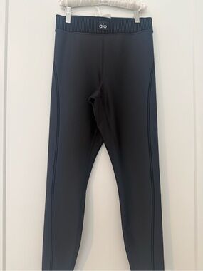 ALO Yoga Black Leggings with Interior Brand Tag